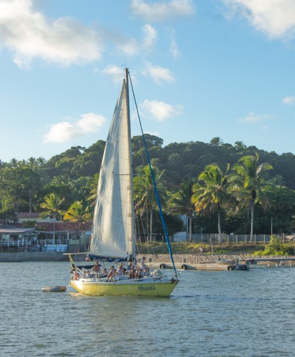 Veleiro Absinto em Santo André – Bahia